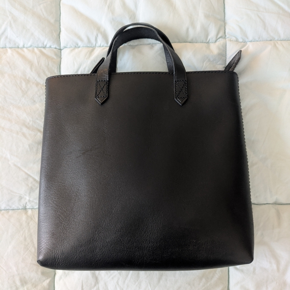 Madewell Transport Tote Zipper Closure - Picture 2 of 2